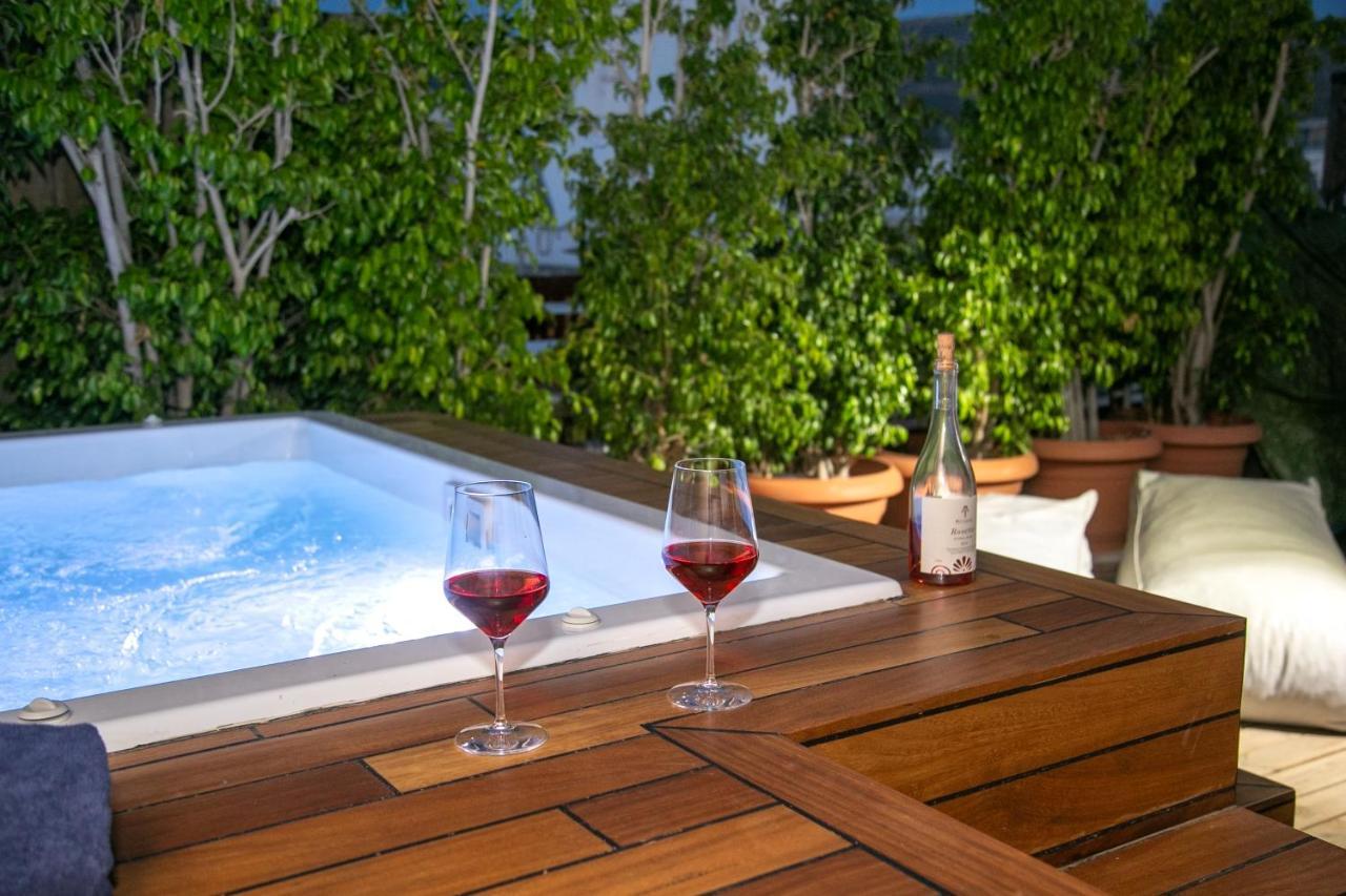 Beautiful Penthouse In Athens With Outside Jacuzziアパートメント エクステリア 写真