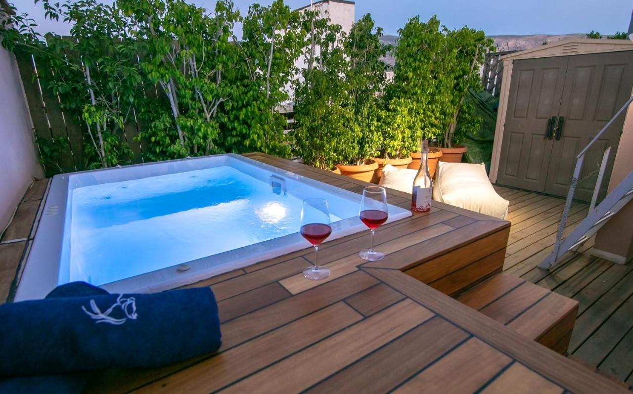 Beautiful Penthouse In Athens With Outside Jacuzziアパートメント エクステリア 写真